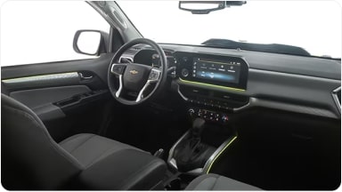 Iluminação interna em LED RGB da linha de acessórios originais Chevrolet para o SUV Trailblazer.