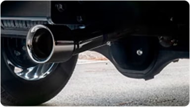 Ponteira de escapamento Black Piano inox da linha de acessórios originais Chevrolet para o SUV Trailblazer.