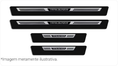 Soleira resinada - alumínio - da linha de acessórios originais Chevrolet para o SUV Trailblazer.