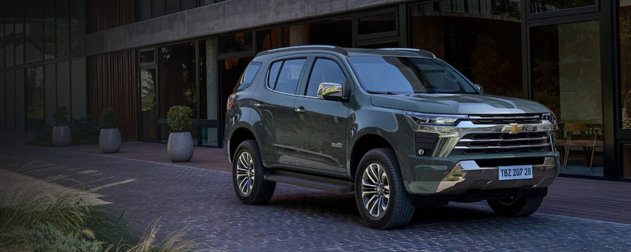 Trailblazer estacionada, com texto sobre os acessórios de aparência