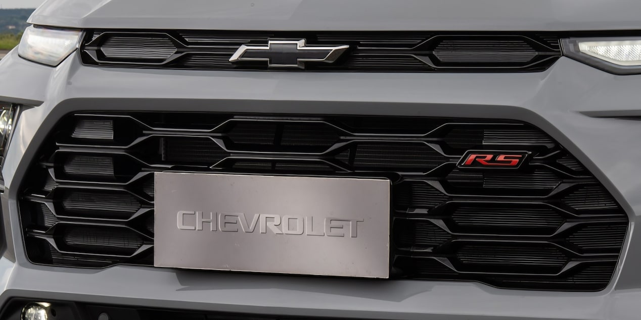 Destaque para a grade frontal do Chevrolet Sonic.​