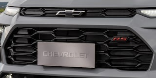 Destaque para a grade frontal do Chevrolet Sonic.​