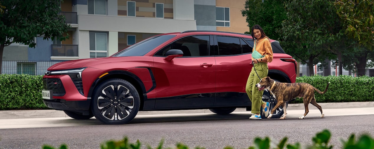 Imagem ilustrativa da categoria de segurança dos acessórios originais Chevrolet para o Blazer EV RS aplicada à masthead versão desktop.