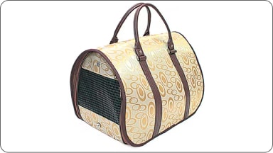 Bolsa de transporte elegante para pet da linha de acessórios originais Chevrolet para o Captiva EV.