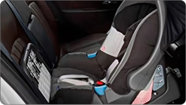 Cadeira infantil Britax Bebê Conforto até 13 kg da linha de acessórios originais Chevrolet para o Captiva EV.
