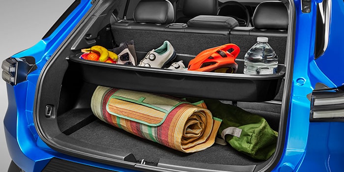 Cobertura do porta-malas rígida tipo bandeja com divisórias