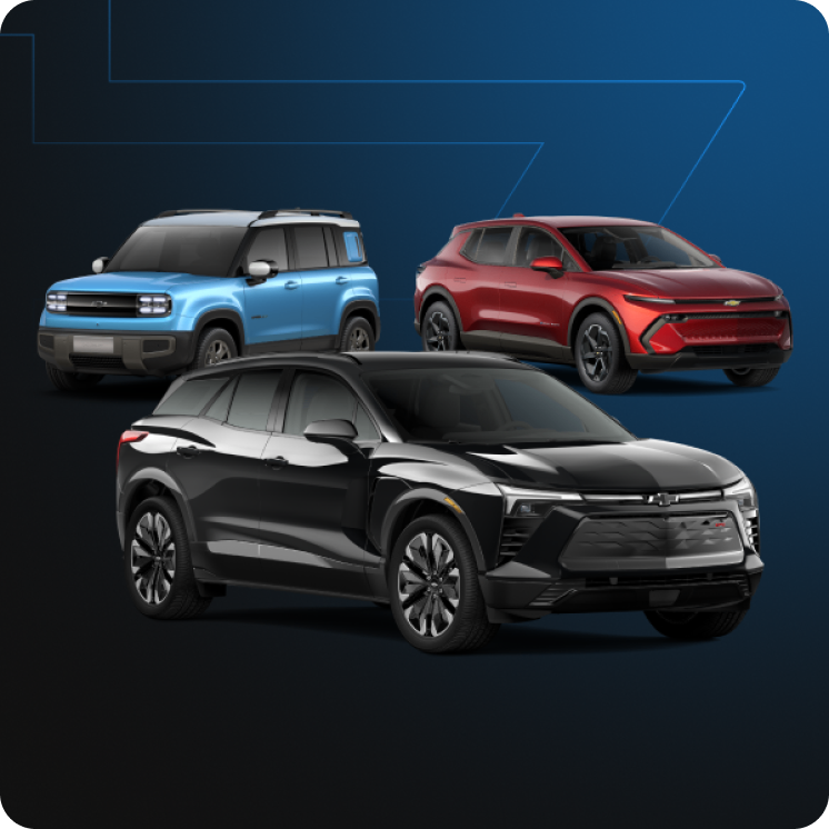 Chevrolet Spark EUV azul, Blazer EV preto e Equinox EV vermelho reunidos em composição sobre fundo escuro.