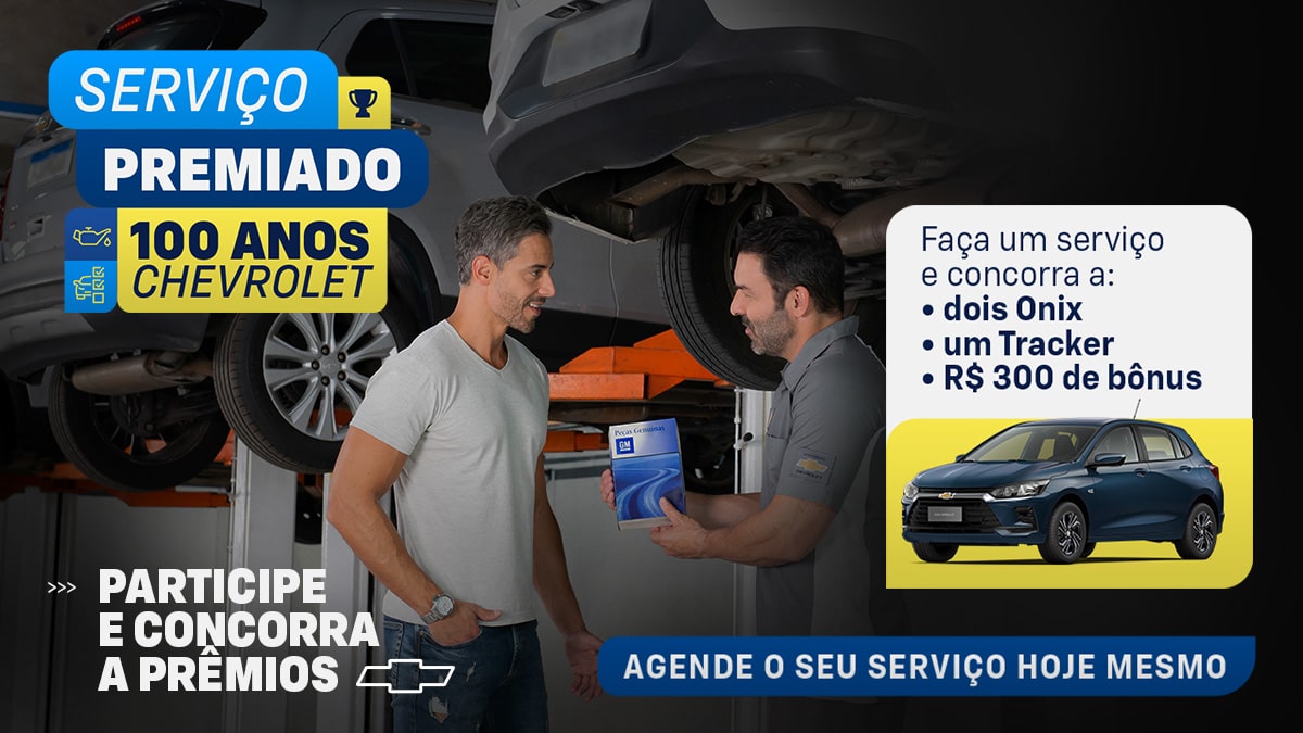 Ao centro, imagem de um mecânico Chevrolet atendendo um cliente. No canto superior esquerdo, o texto: Serviço premiado 100 anos Chevrolet; à direita, um card com informações sobre a promoção: Faça um serviço e concorra a dois Onix, um Tracker, R$ 300 em bônus. Abaixo do card, o CTA: Agende o seu serviço hoje mesmo.
