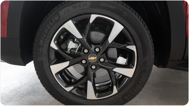 Rodas de liga leve de 17" da linha de acessórios originais Chevrolet para a picape Montana.