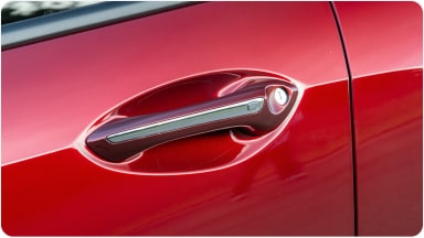 Calotinha de centro de roda da linha de acessórios originais Chevrolet para a picape Montana.