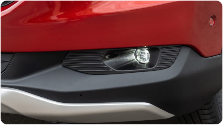 Farol dianteiro de neblina LED da linha de acessórios originais Chevrolet para a picape Montana.