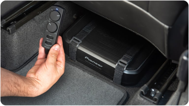 Subwoofer Pioneer da linha de acessórios originais Chevrolet para a picape Montana.