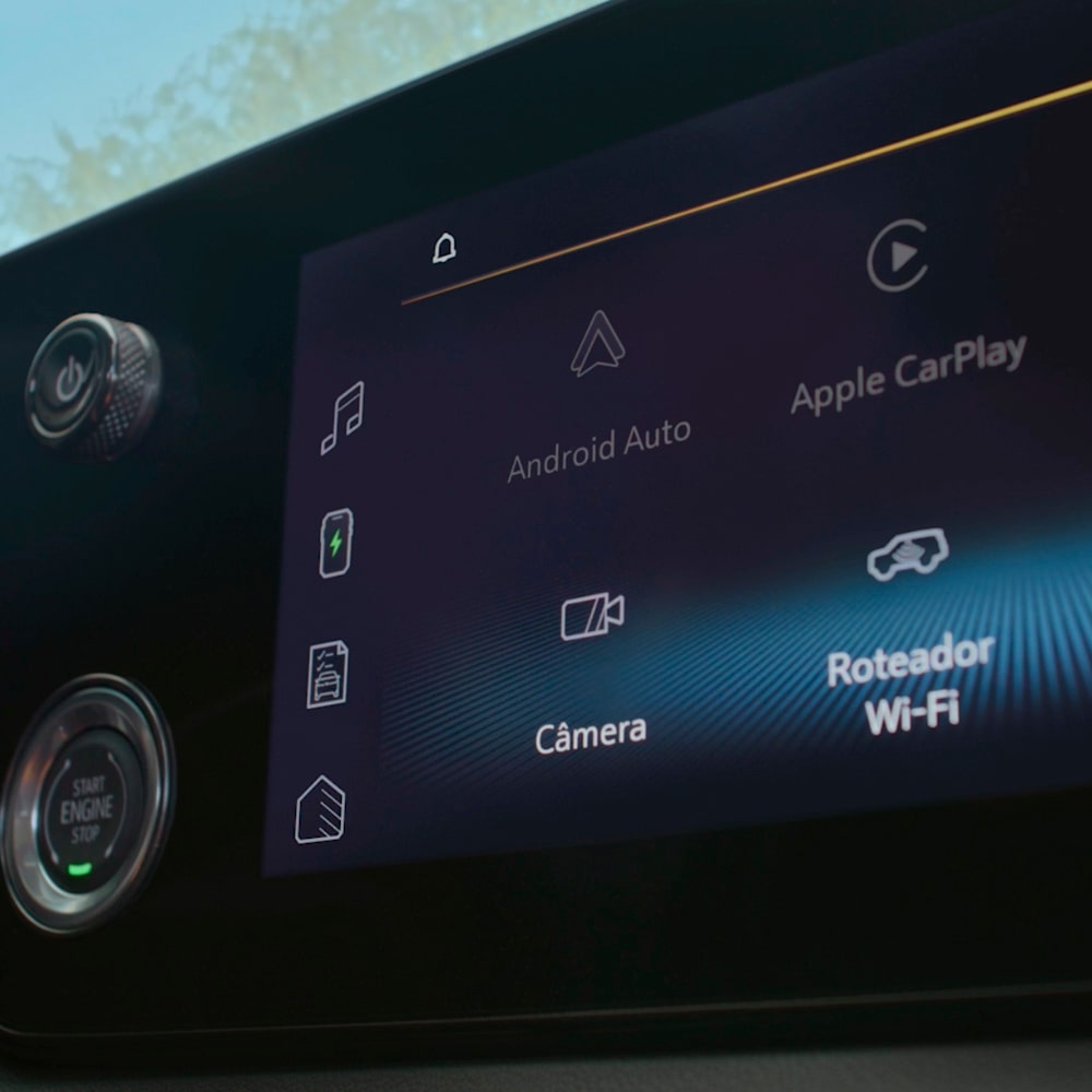 Foco no Chevrolet My Link da Chevrolet S10 Trail Boss.