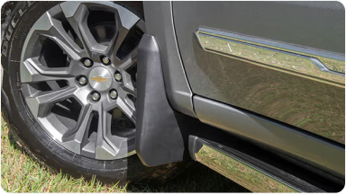 Imagem destacando o para-barro dianteiro, vendido como acessório.