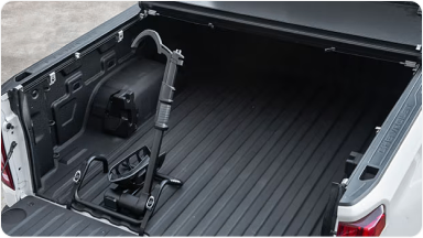 Imagem do acessório suporte de bike freeride na caçamba da nova picape Chevrolet Silverado.