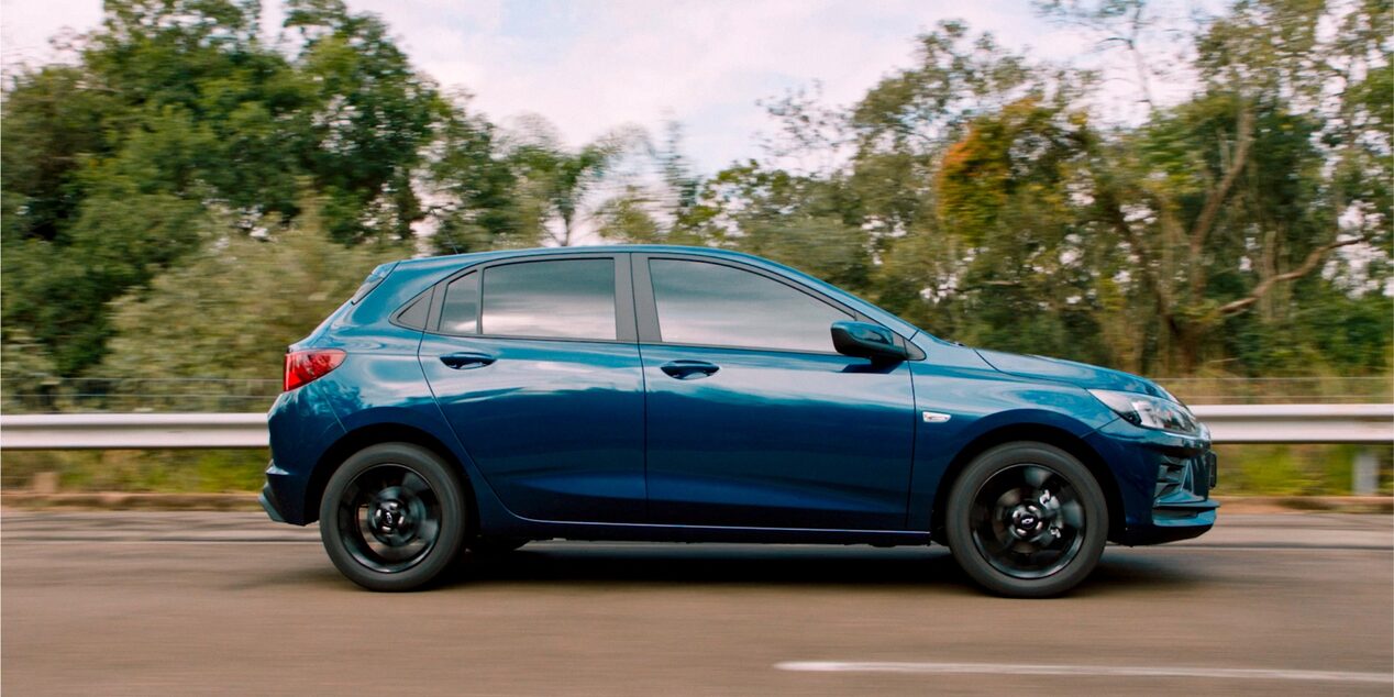 Lateral Onix 100 Anos