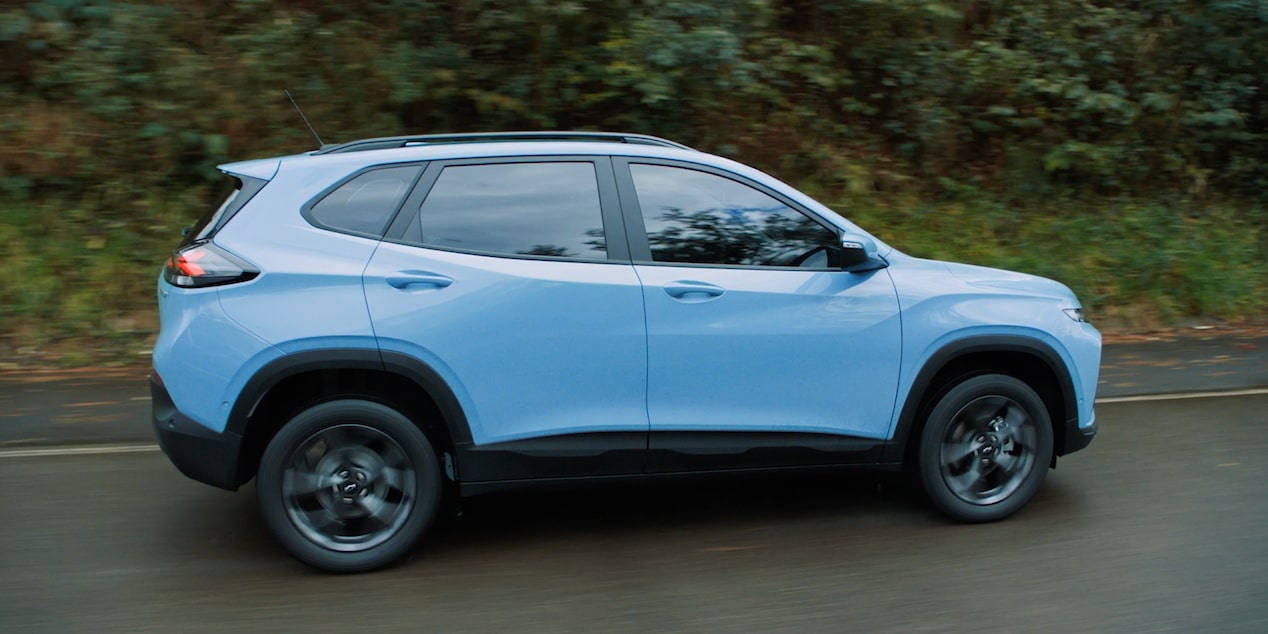 Lateral Tracker 100 Anos Chevrolet
